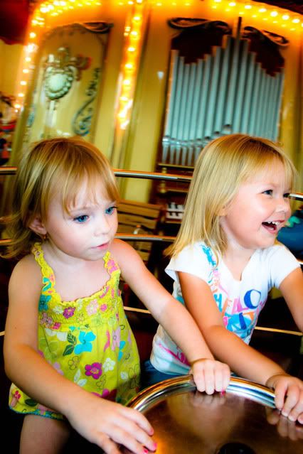 IMAGE: http://i415.photobucket.com/albums/pp231/hillhey/katelynmh/IMG_5251ava.jpg