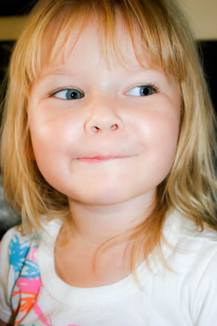 IMAGE: http://i415.photobucket.com/albums/pp231/hillhey/katelynmh/IMG_5293ava-2.jpg