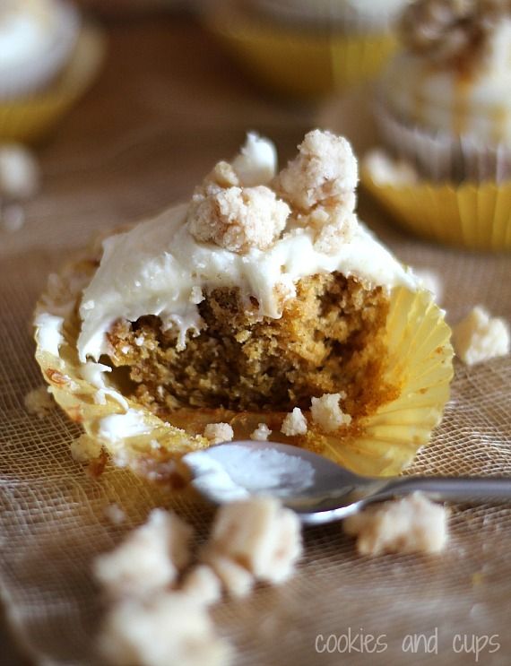 Cinnamon Streusel Pumpkin Cupcakes with White Chocolate Cream Cheese